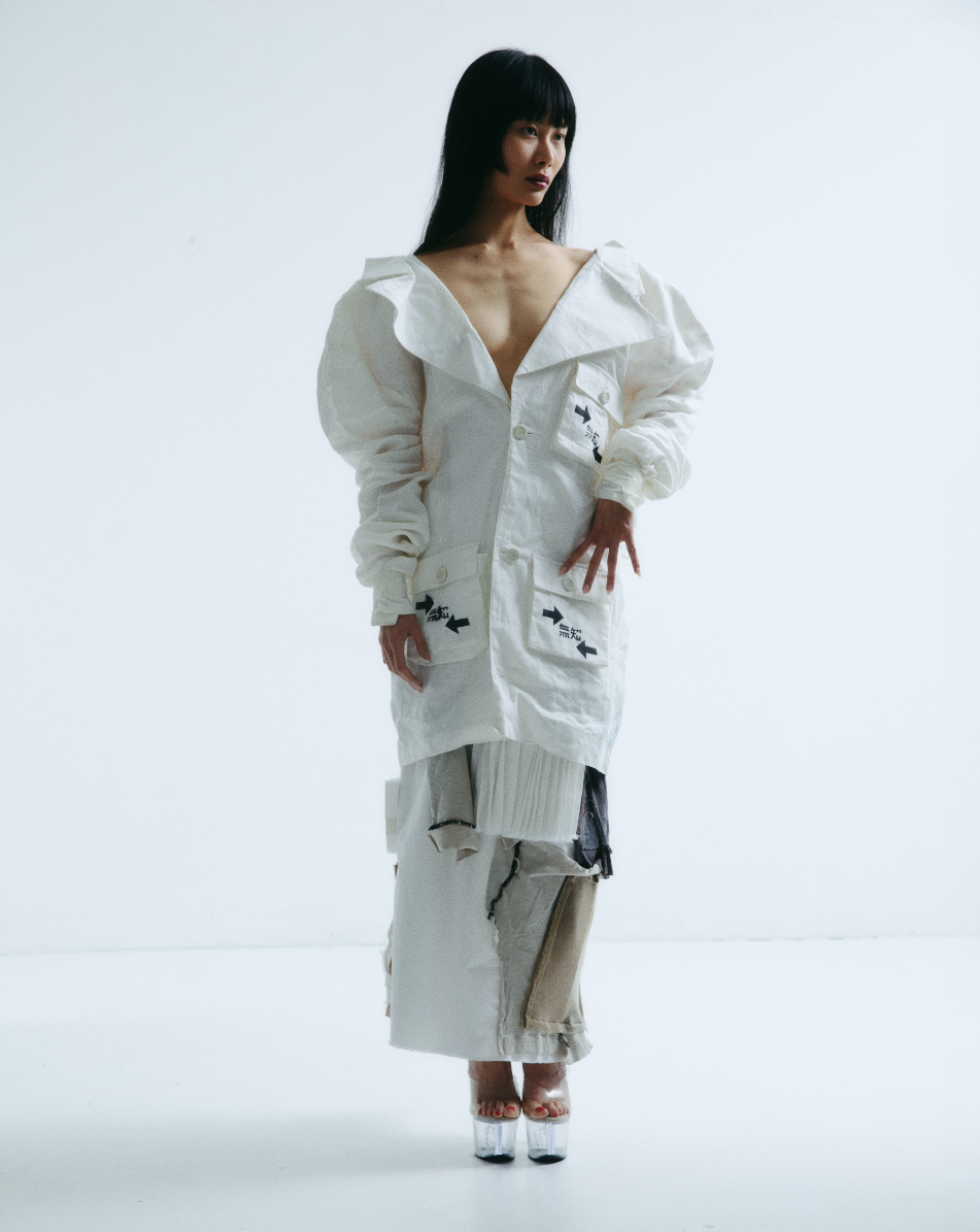 Oversized One-Side Suit with Handprint